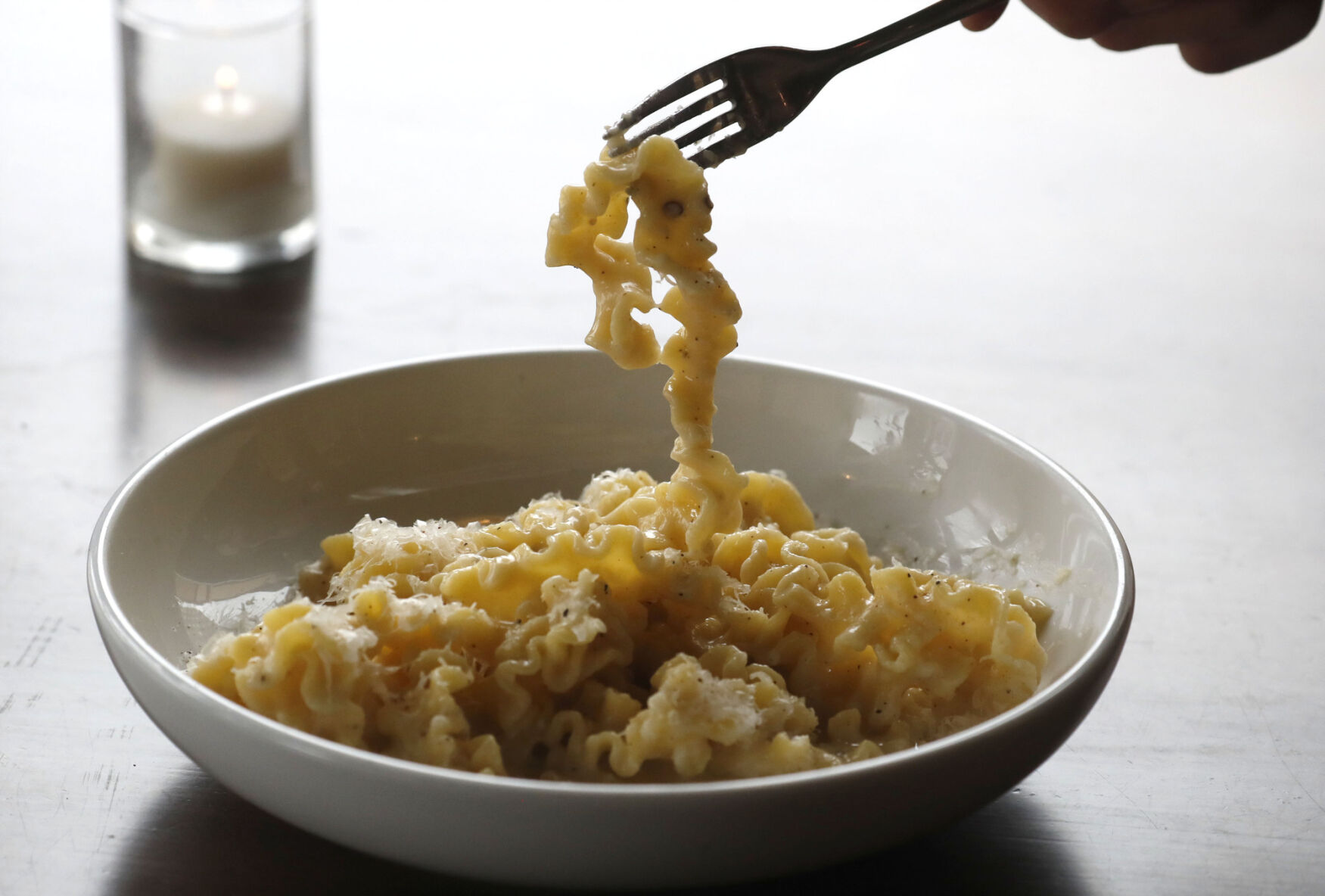 Inizio mafalde with cacio e pepe